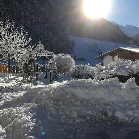 O. Tom's Hütte Neustift im Stubaital