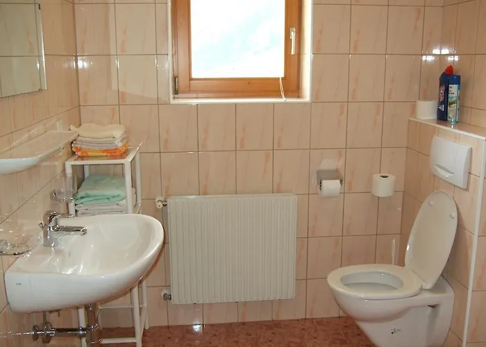 欧汤姆的小屋公寓 *