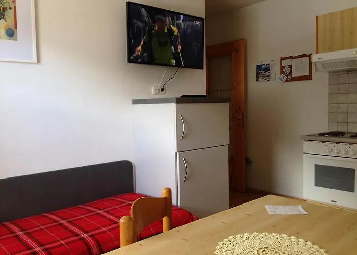 Apartment O. Tom's Huette *