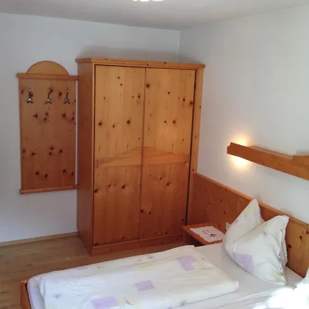 O. Tom's Huette Neustift im Stubaital