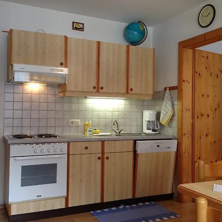 Apartment O. Tom's Huette